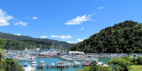 3 & 4 Bedroom Holiday Houses Central Picton, Picton